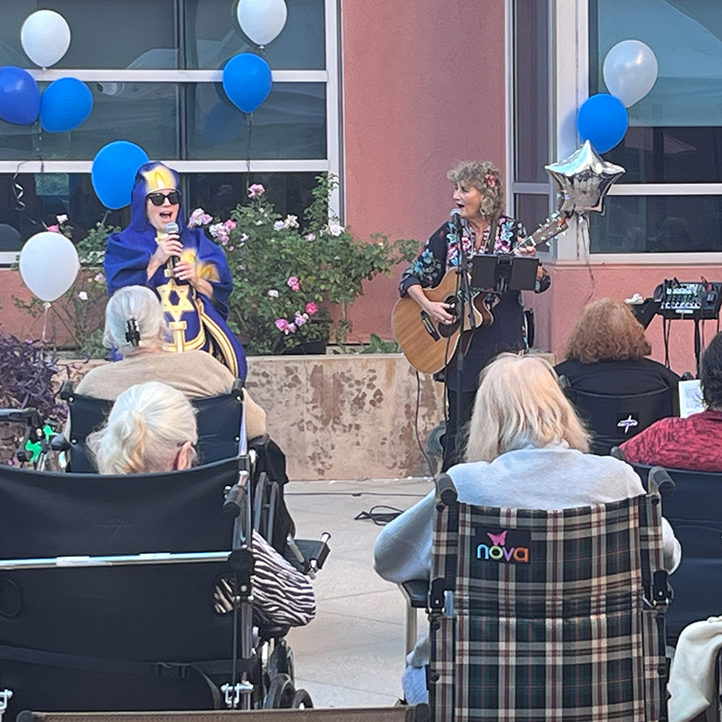 Chanukah GV w Cindy Paley 50 SQUARE SMALL